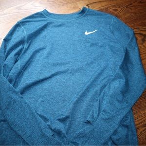Nike dri fit shirt size m